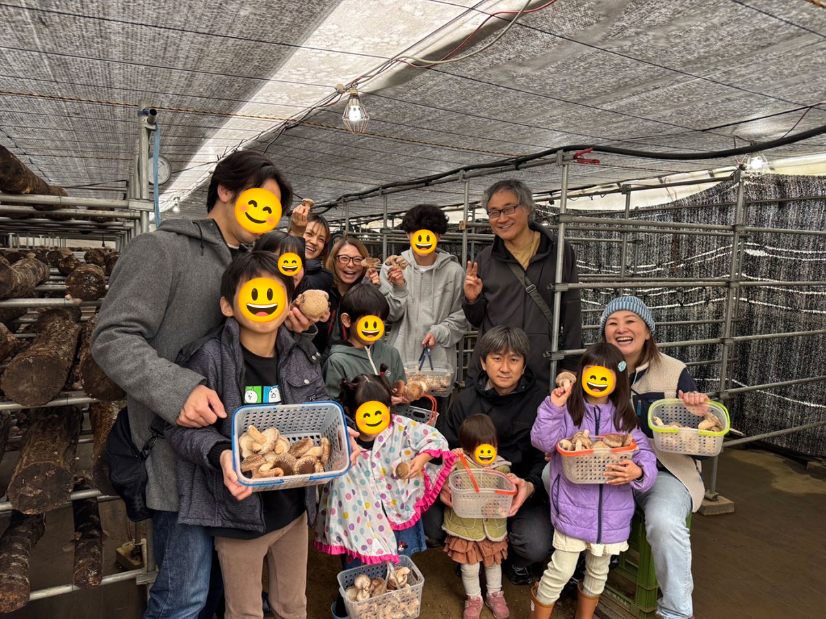 ハウス内で記念写真！