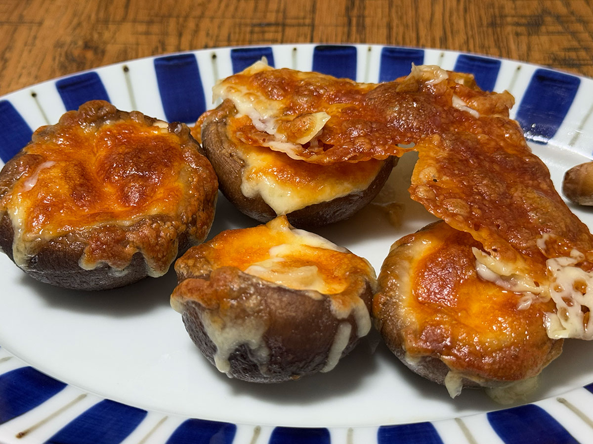 焼き椎茸のチーズ乗せ