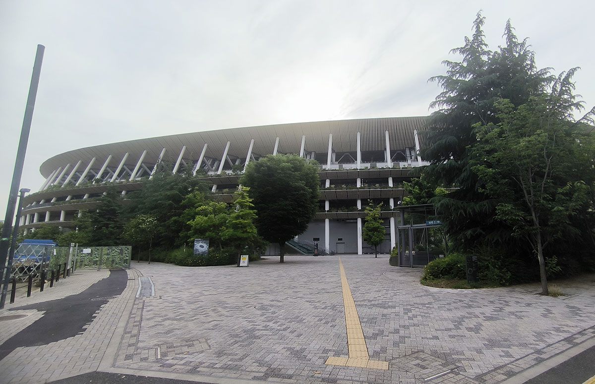 今回のゴール、国立競技場。新しくなってからは初めてきました。