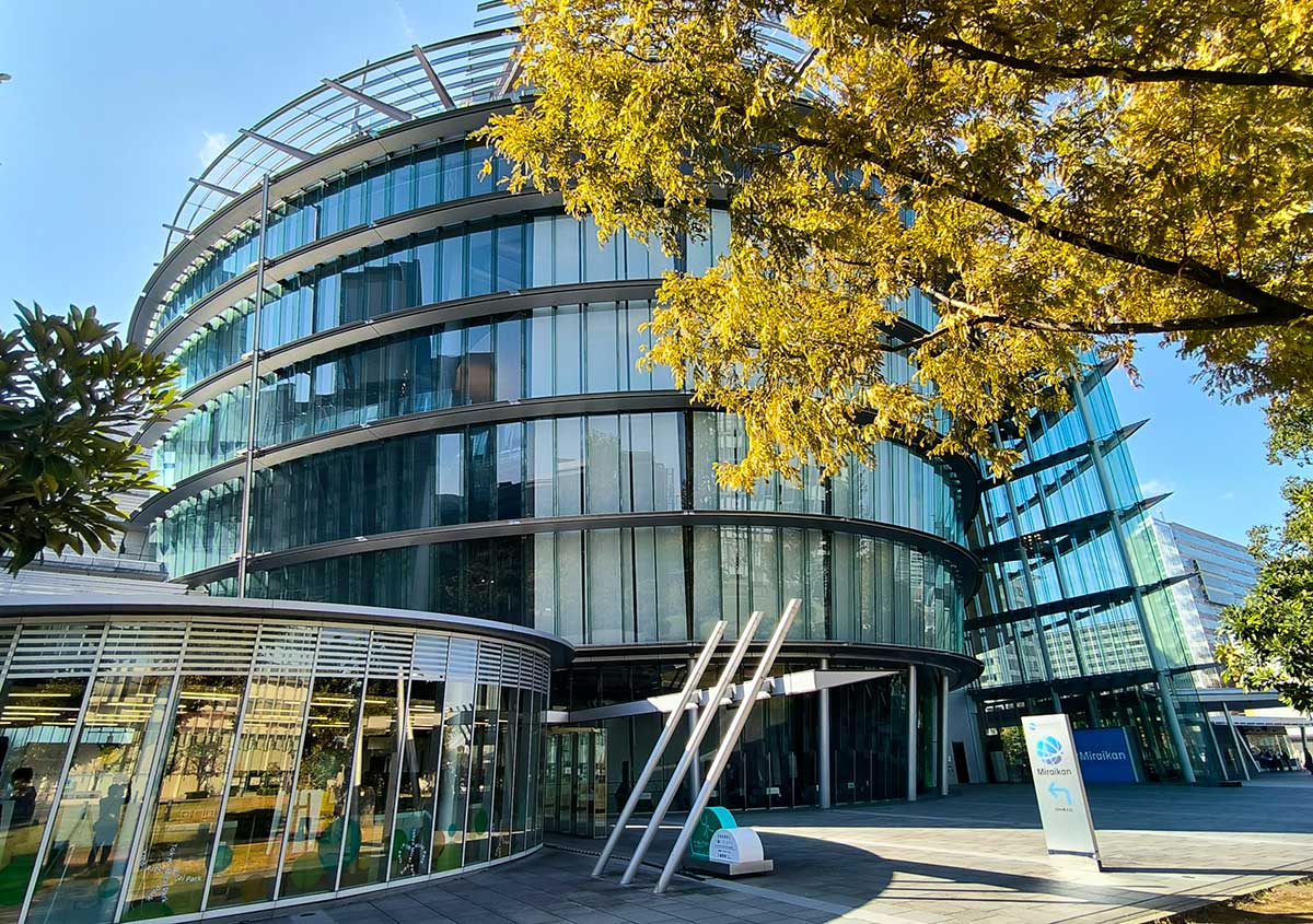 日本科学未来館付近。