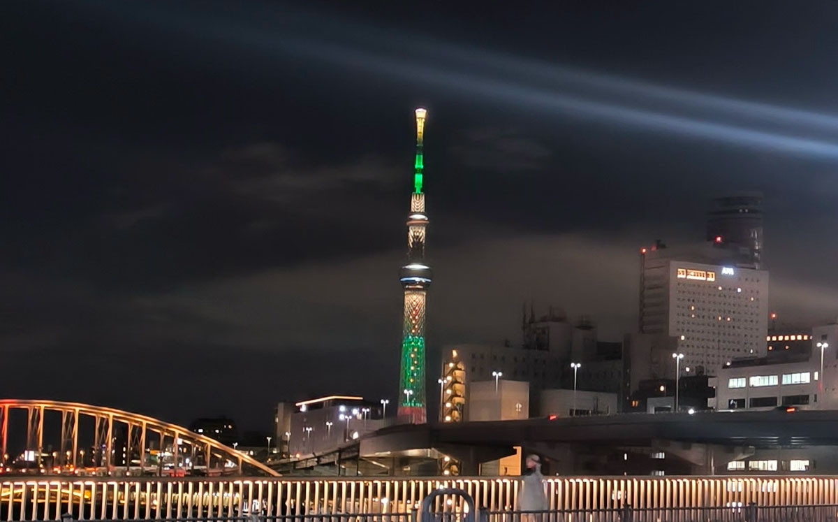両国橋から見えるスカイツリー。